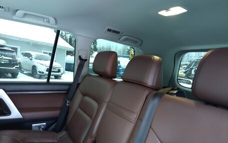 Toyota Land Cruiser 200, 2017 год, 5 200 000 рублей, 10 фотография