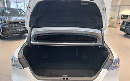 Toyota Camry, 2020 год, 3 036 000 рублей, 10 фотография