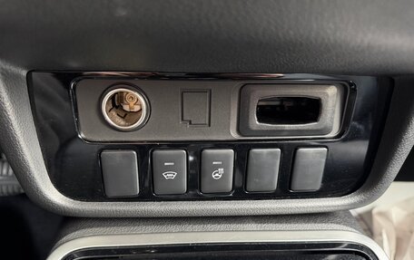 Mitsubishi Outlander III рестайлинг 3, 2018 год, 2 650 000 рублей, 30 фотография