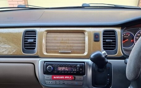 Honda Stepwgn II рестайлинг, 2004 год, 790 000 рублей, 15 фотография