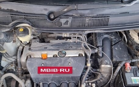 Honda Stepwgn II рестайлинг, 2004 год, 790 000 рублей, 22 фотография