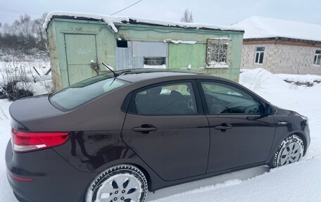 KIA Rio III рестайлинг, 2015 год, 835 000 рублей, 10 фотография