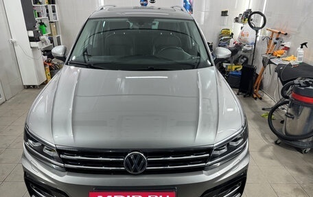 Volkswagen Tiguan II, 2018 год, 3 400 000 рублей, 2 фотография