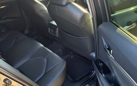 Toyota Camry, 2023 год, 3 600 000 рублей, 8 фотография