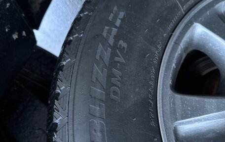 Toyota Land Cruiser 100 рестайлинг 2, 2007 год, 2 350 000 рублей, 19 фотография