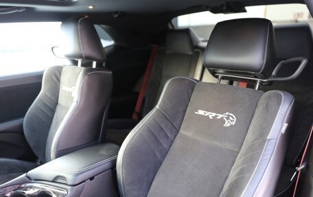 Dodge Challenger III рестайлинг 2, 2022 год, 15 000 000 рублей, 7 фотография