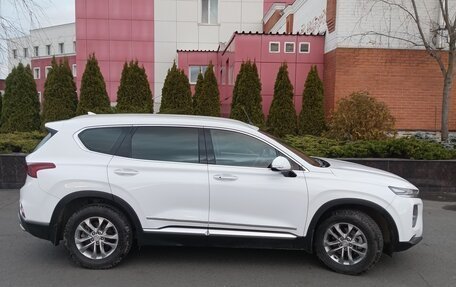 Hyundai Santa Fe III рестайлинг, 2018 год, 2 850 000 рублей, 5 фотография