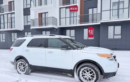 Ford Explorer VI, 2013 год, 1 650 000 рублей, 2 фотография