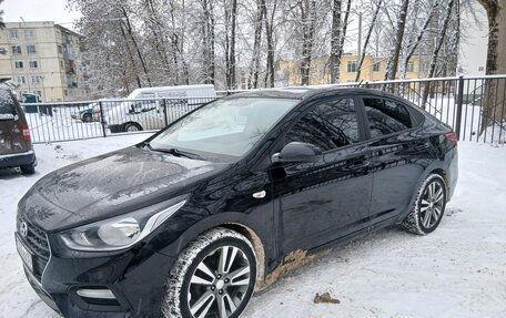 Hyundai Solaris II рестайлинг, 2017 год, 1 150 000 рублей, 2 фотография