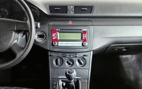 Volkswagen Passat B6, 2006 год, 380 000 рублей, 13 фотография