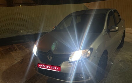 Renault Logan II, 2015 год, 600 000 рублей, 5 фотография