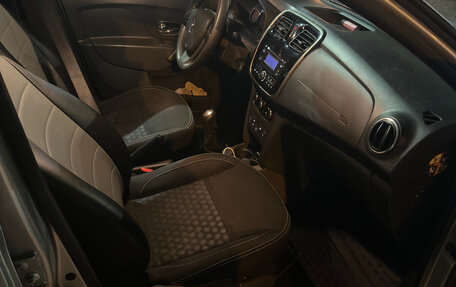 Renault Logan II, 2015 год, 600 000 рублей, 20 фотография