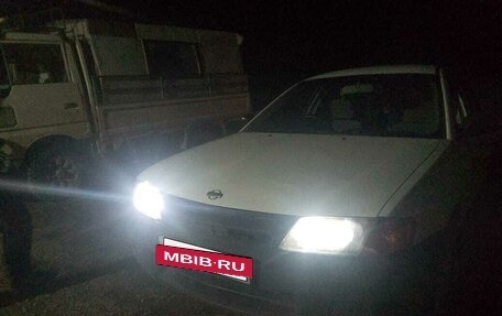 Nissan AD II, 2000 год, 150 000 рублей, 3 фотография