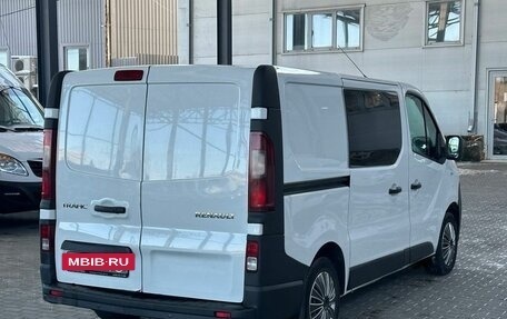 Renault Trafic, 2016 год, 1 899 900 рублей, 4 фотография