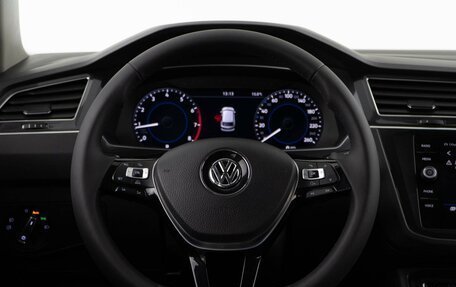 Volkswagen Tiguan II, 2017 год, 2 985 444 рублей, 13 фотография