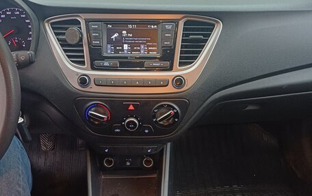 Hyundai Solaris II рестайлинг, 2020 год, 1 620 000 рублей, 8 фотография