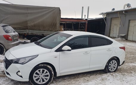 Hyundai Solaris II рестайлинг, 2020 год, 1 620 000 рублей, 4 фотография