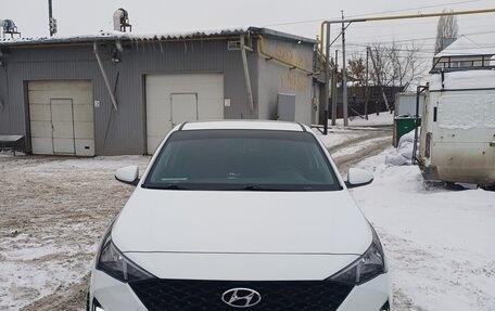 Hyundai Solaris II рестайлинг, 2020 год, 1 620 000 рублей, 3 фотография