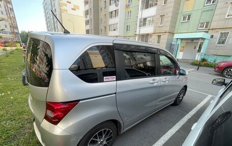 Honda Freed I, 2011 год, 1 000 000 рублей, 5 фотография