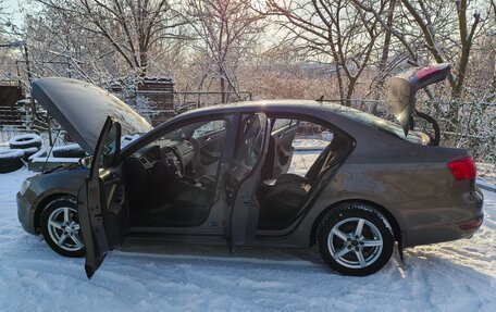 Volkswagen Jetta VI, 2011 год, 930 000 рублей, 8 фотография