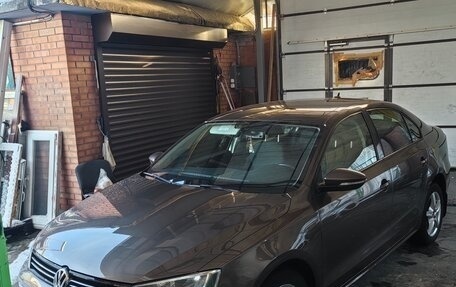 Volkswagen Jetta VI, 2011 год, 930 000 рублей, 4 фотография