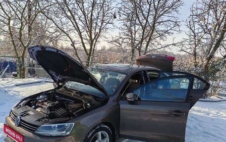 Volkswagen Jetta VI, 2011 год, 930 000 рублей, 20 фотография