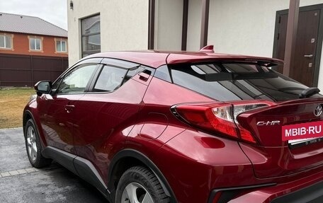 Toyota C-HR I рестайлинг, 2017 год, 1 700 000 рублей, 4 фотография