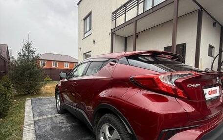 Toyota C-HR I рестайлинг, 2017 год, 1 700 000 рублей, 13 фотография