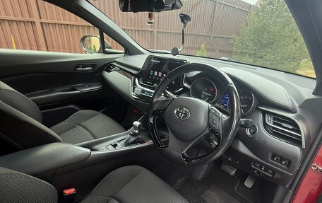 Toyota C-HR I рестайлинг, 2017 год, 1 700 000 рублей, 15 фотография