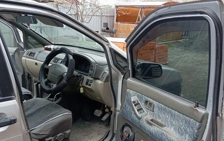 Nissan Prairie III, 1996 год, 300 000 рублей, 4 фотография