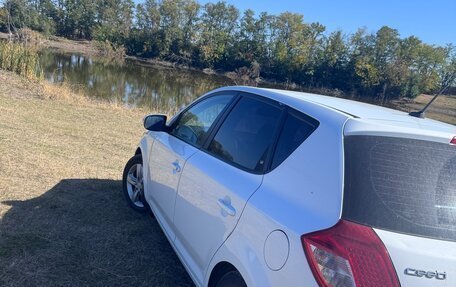 KIA cee'd I рестайлинг, 2010 год, 700 000 рублей, 5 фотография