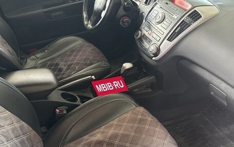 KIA cee'd I рестайлинг, 2010 год, 700 000 рублей, 6 фотография