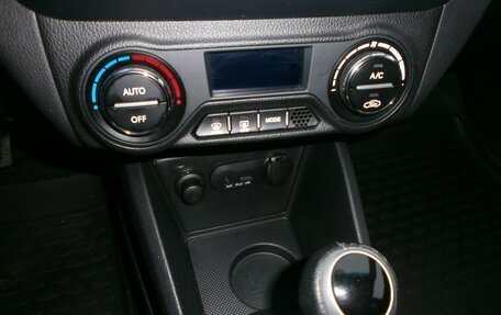 KIA Rio III рестайлинг, 2012 год, 910 000 рублей, 29 фотография