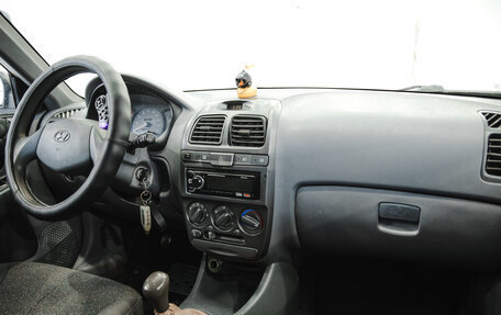 Hyundai Accent II, 2004 год, 350 000 рублей, 6 фотография