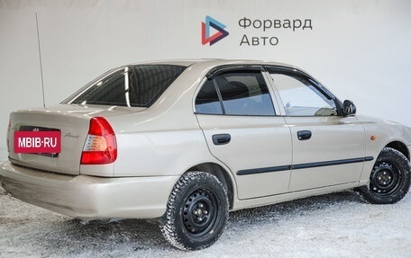 Hyundai Accent II, 2004 год, 350 000 рублей, 3 фотография