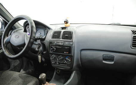 Hyundai Accent II, 2004 год, 350 000 рублей, 9 фотография