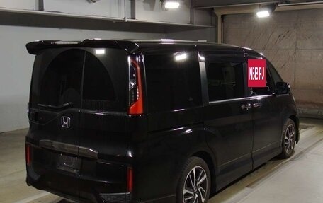 Honda Stepwgn IV, 2015 год, 1 890 000 рублей, 2 фотография