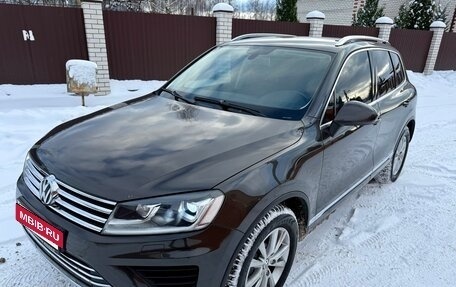 Volkswagen Touareg III, 2015 год, 2 349 000 рублей, 7 фотография