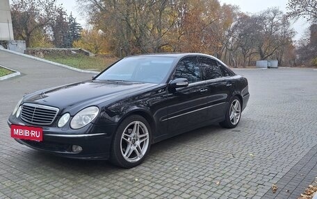 Mercedes-Benz E-Класс, 2003 год, 890 000 рублей, 4 фотография