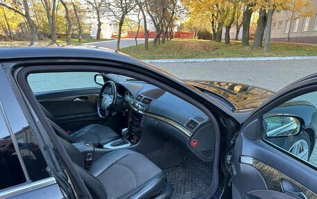 Mercedes-Benz E-Класс, 2003 год, 890 000 рублей, 8 фотография