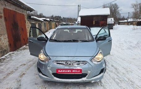 Hyundai Solaris II рестайлинг, 2012 год, 727 000 рублей, 1 фотография