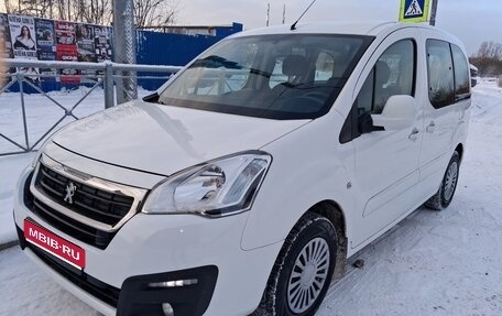 Peugeot Partner II рестайлинг 2, 2016 год, 1 200 000 рублей, 1 фотография