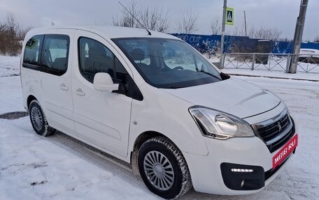 Peugeot Partner II рестайлинг 2, 2016 год, 1 200 000 рублей, 2 фотография