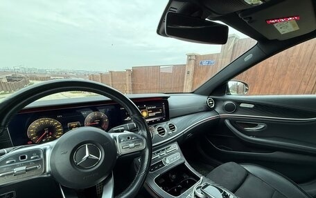 Mercedes-Benz E-Класс, 2018 год, 2 900 000 рублей, 7 фотография