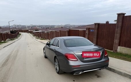 Mercedes-Benz E-Класс, 2018 год, 2 900 000 рублей, 3 фотография