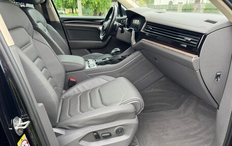 Volkswagen Touareg III, 2022 год, 7 000 000 рублей, 23 фотография