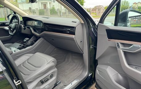 Volkswagen Touareg III, 2022 год, 7 000 000 рублей, 25 фотография