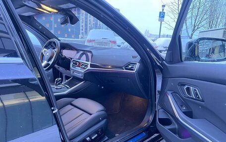 BMW 3 серия, 2019 год, 3 520 000 рублей, 11 фотография