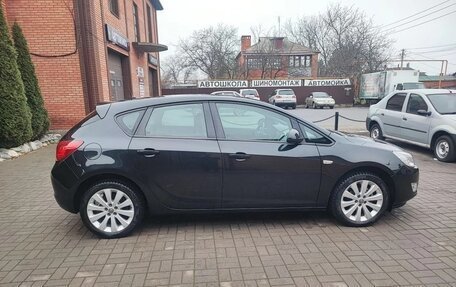 Opel Astra J, 2011 год, 820 000 рублей, 5 фотография