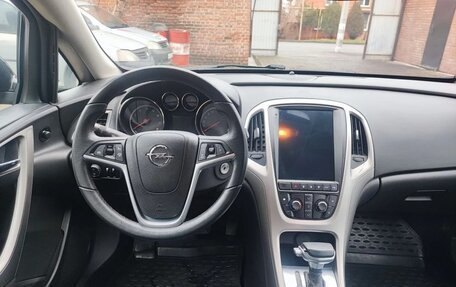 Opel Astra J, 2011 год, 820 000 рублей, 10 фотография